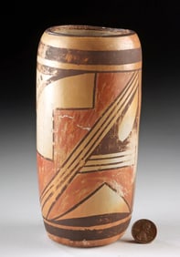 Early 20th Century Hopi Sikyatki Revival Cylinder Jar