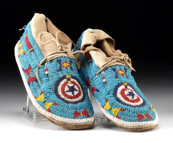 Cheyenne Plains Indian Moccasins w/ Keyhole Beadwork