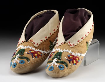 Ojibwa Beaded Soft-Sole Leather Moccasins