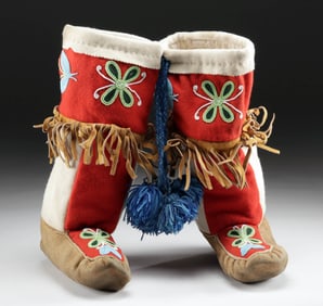 Mid 20th C. Athabascan Beaded Felt Mukluk Boots
