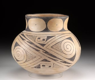 Casas Grandes Bichrome Pottery Olla