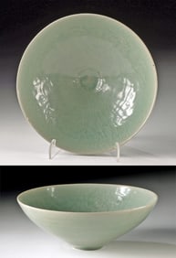12th C. Korean Goryeo Celadon Bowl, Luminous Crackled Glaze