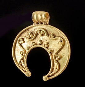 Greek Hellenistic Gold Lunula Pendant, Granuated Vine Motif