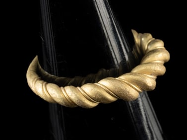 Wearable Viking 19K Gold Ring, Twisted Form
