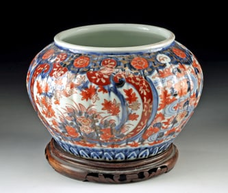 Early 20th C. Japanese Meiji Imari Ribbed Vase