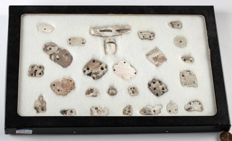 Pre-Columbian Shell Beads & Pendants (27 pcs)