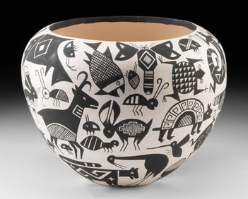 Acoma Black on White Jar w/ Animals by John F. Aragon