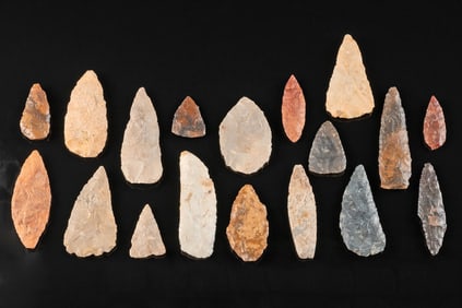 18 Egyptian Pre-Dynastic Neolithic Knapped Chert Blades