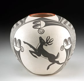Mata Ortiz Painted Pottery Seed Jar, Deer Motifs