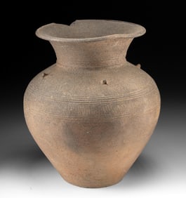 Thai Sukhothai / Sawankhalok Incised Buffware Storage Jar