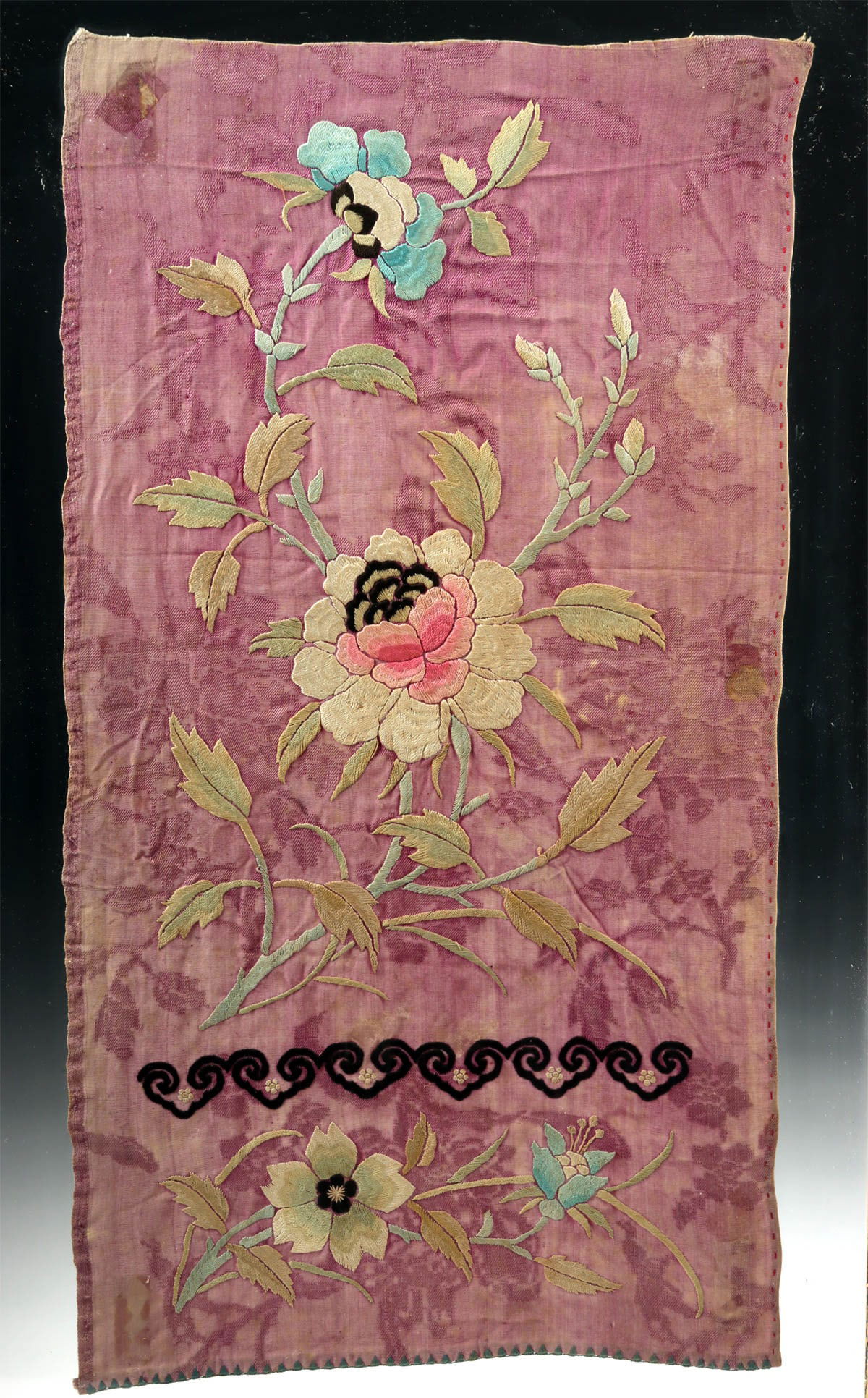 Framed Qing Era Chinese Silk Floral Embroidery Textile (1 of 2)