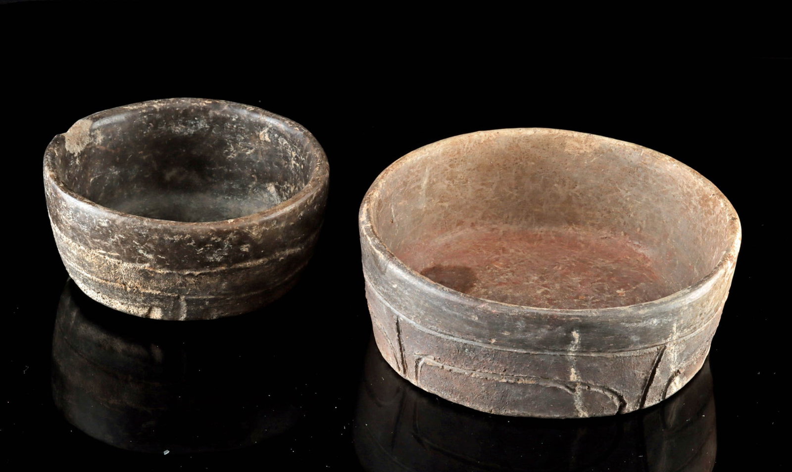 Two Olmec Las Bocas Incised Pottery Bowls (1 of 3)