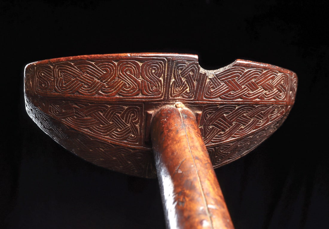 "Barkin" Headrest - 2