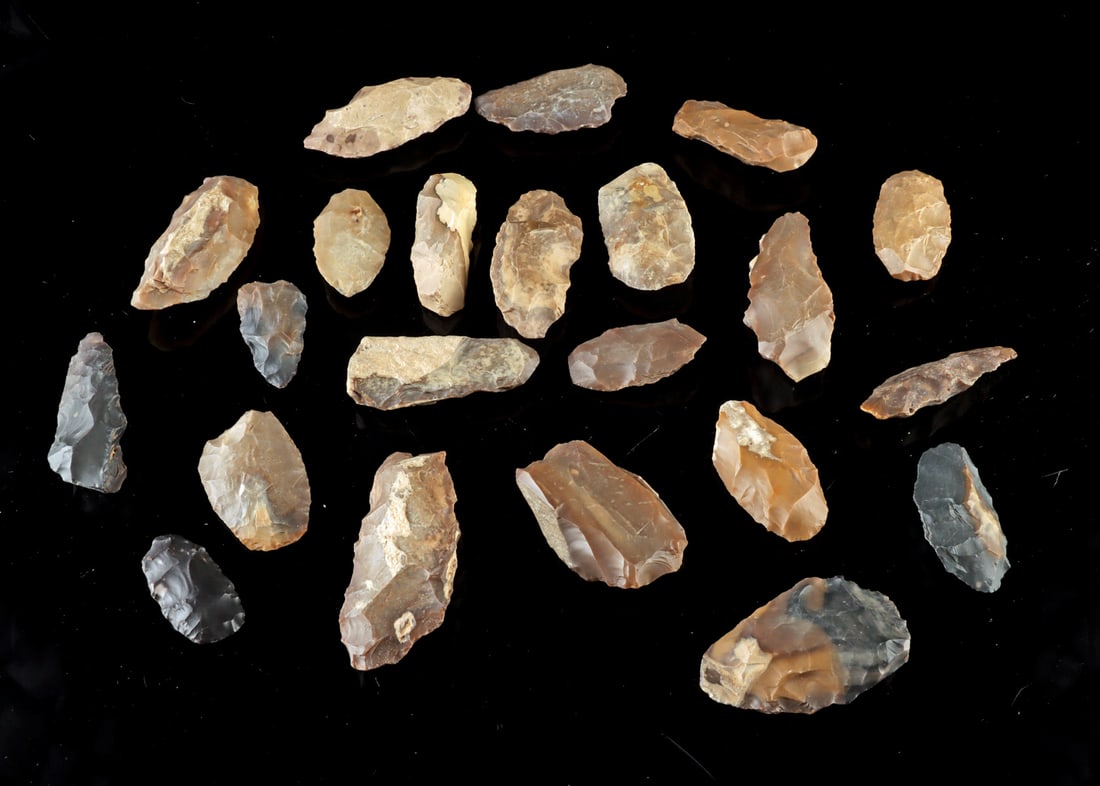 22 Paleolithic /Mesolithic Moroccan Knapped Stone Tools (1 of 1)
