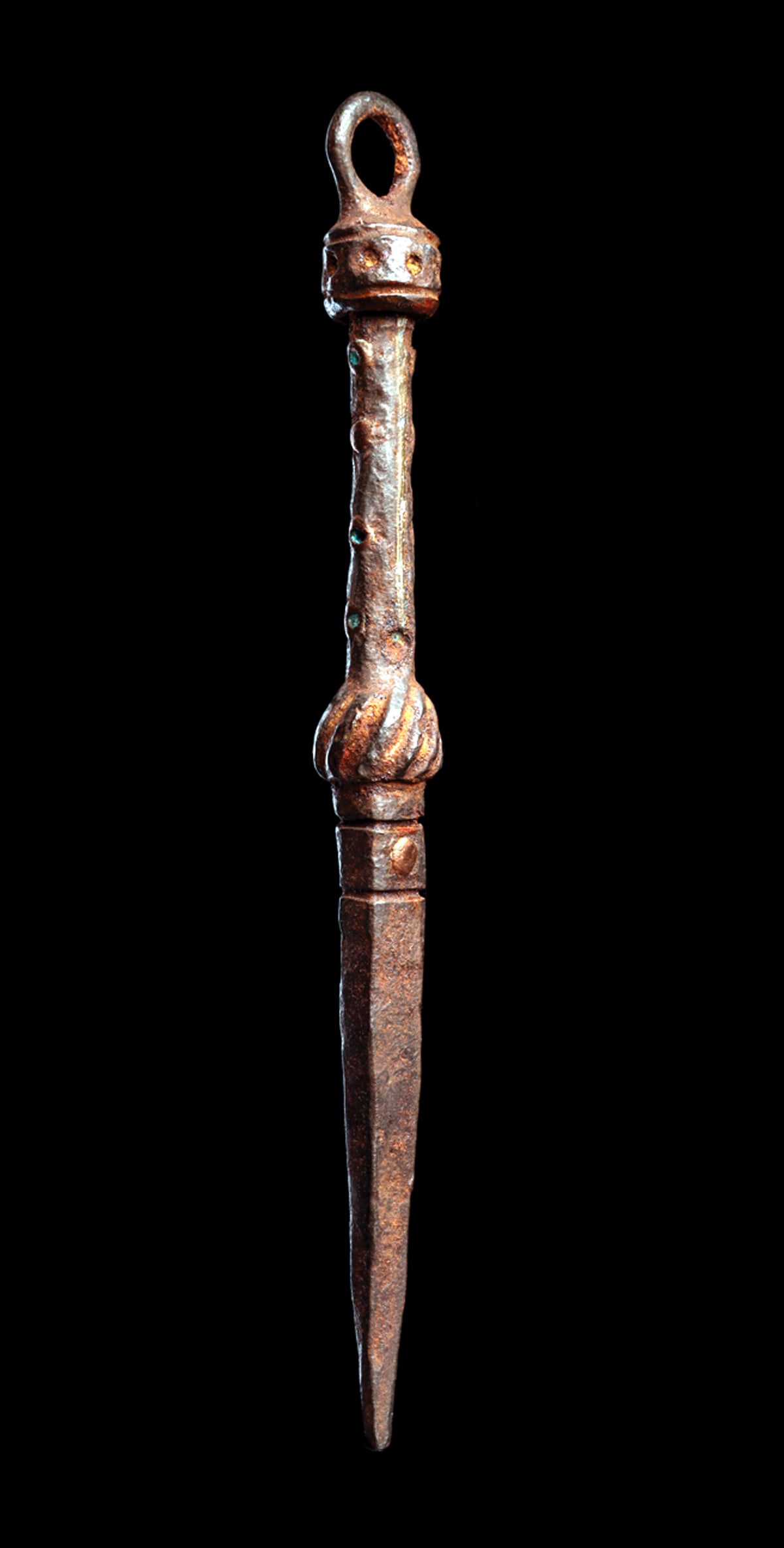 Viking Period Armor-Piercing Iron Dagger (1 of 1)