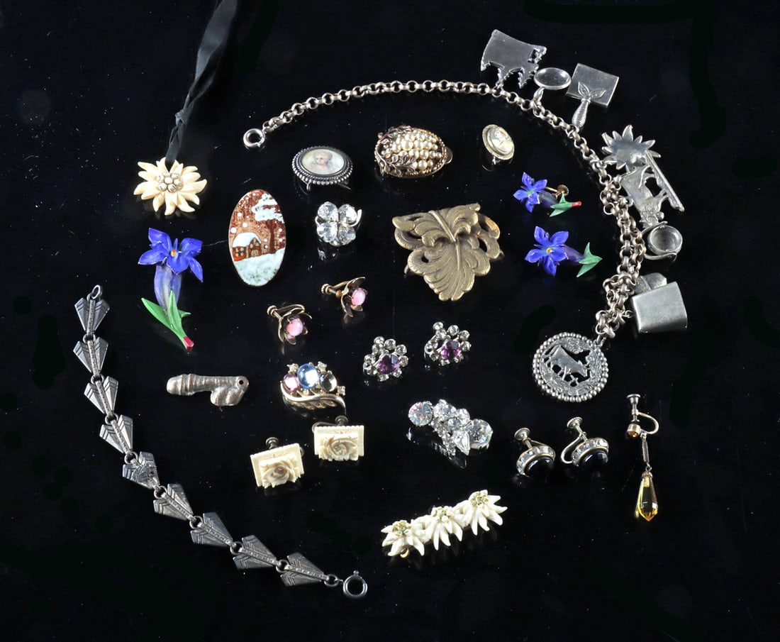 Vintage Costume Jewelry, Includes Silver & Gilt Pieces (1 of 1)