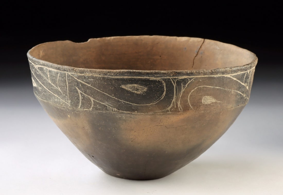 Mississippian Pottery Bowl - Engraved Rim Motif (1 of 4)