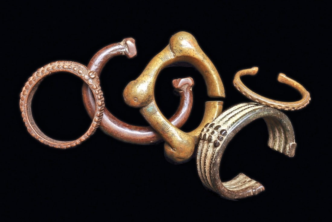 Small Bronze Bracelets (5) (1 of 3)