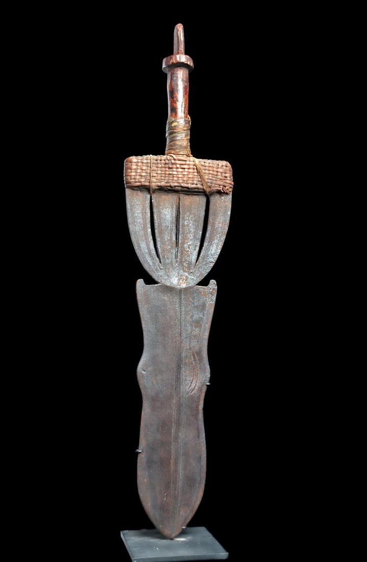 Ngombe Ceremonial Iron Blade | Rattan Wrap & Leather Grip - 4