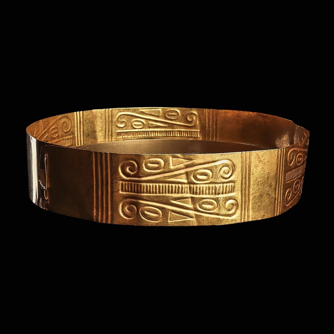 Cocle Decorated Gold Diadem Crown (1 of 4)