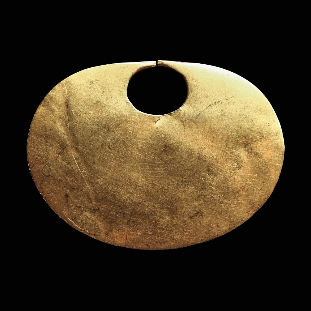 Quimbaya Gold Nose Ornament (1 of 5)