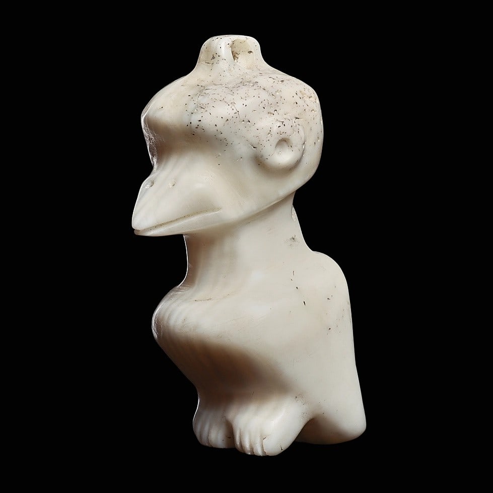 Ecuadorian Carved Shell Avian Pendant (1 of 4)