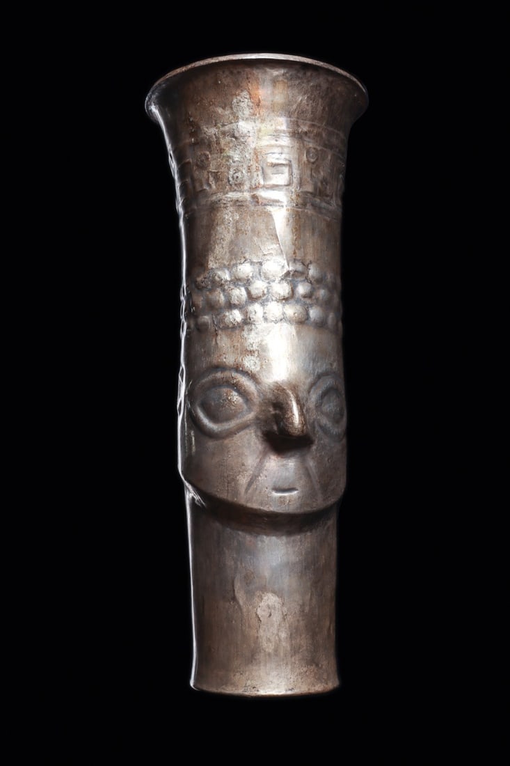 Sican Portrait Head Beaker (1 of 4)