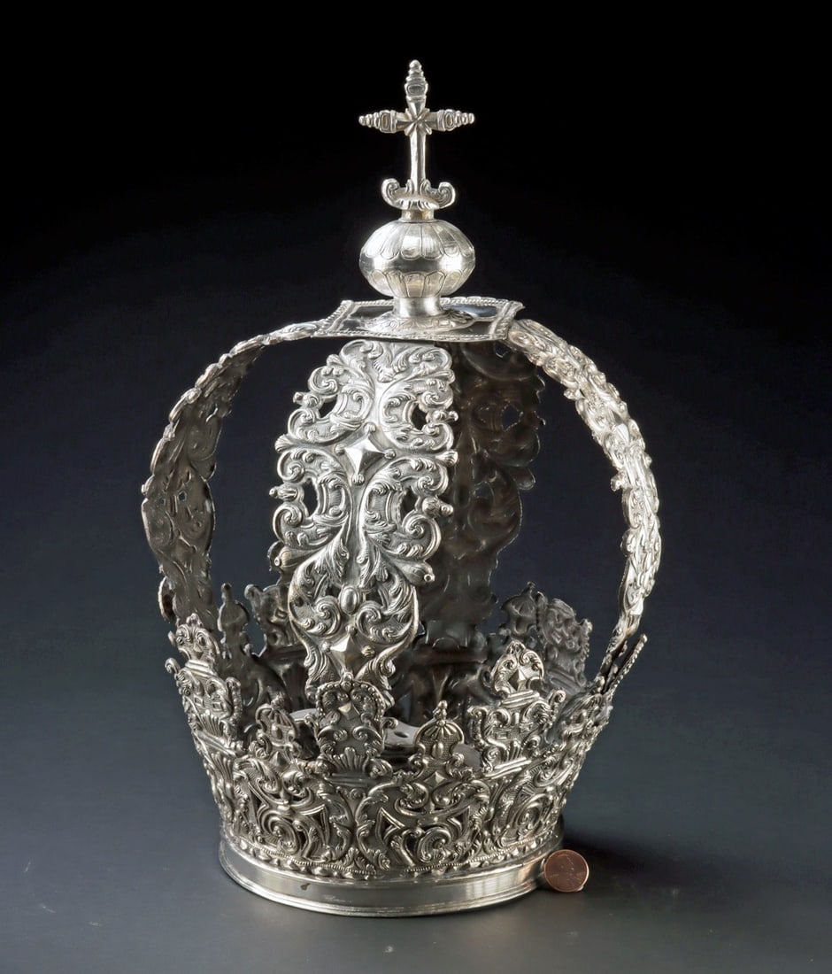 Large Colonial Silver Santo Crown - 2.6 Pounds!: South America, Bolivia or Peru., ca. 1800 - 1899 CE. Large and exceptional silver (about 95% pure) votive / santo crown in the Spanish Colonial ecclesiastical tradition — made to adorn the head 