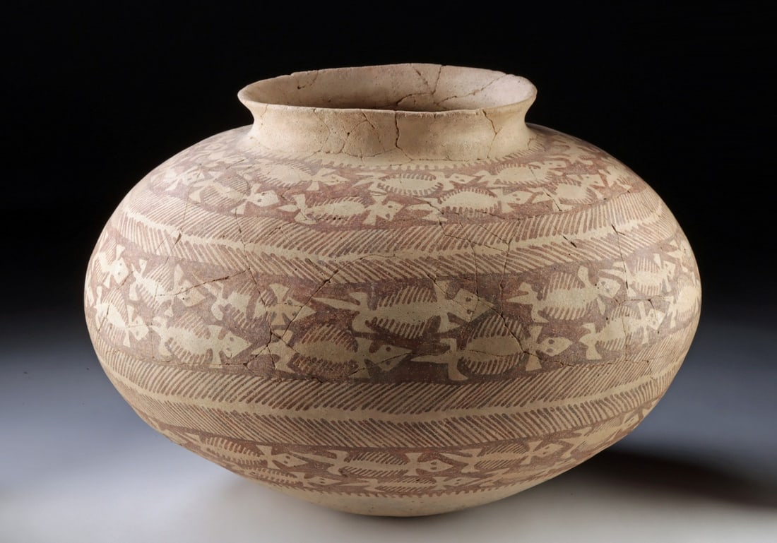 Large Hohokom Vessel with Lizard Pattern, Anasazi (1 of 8)