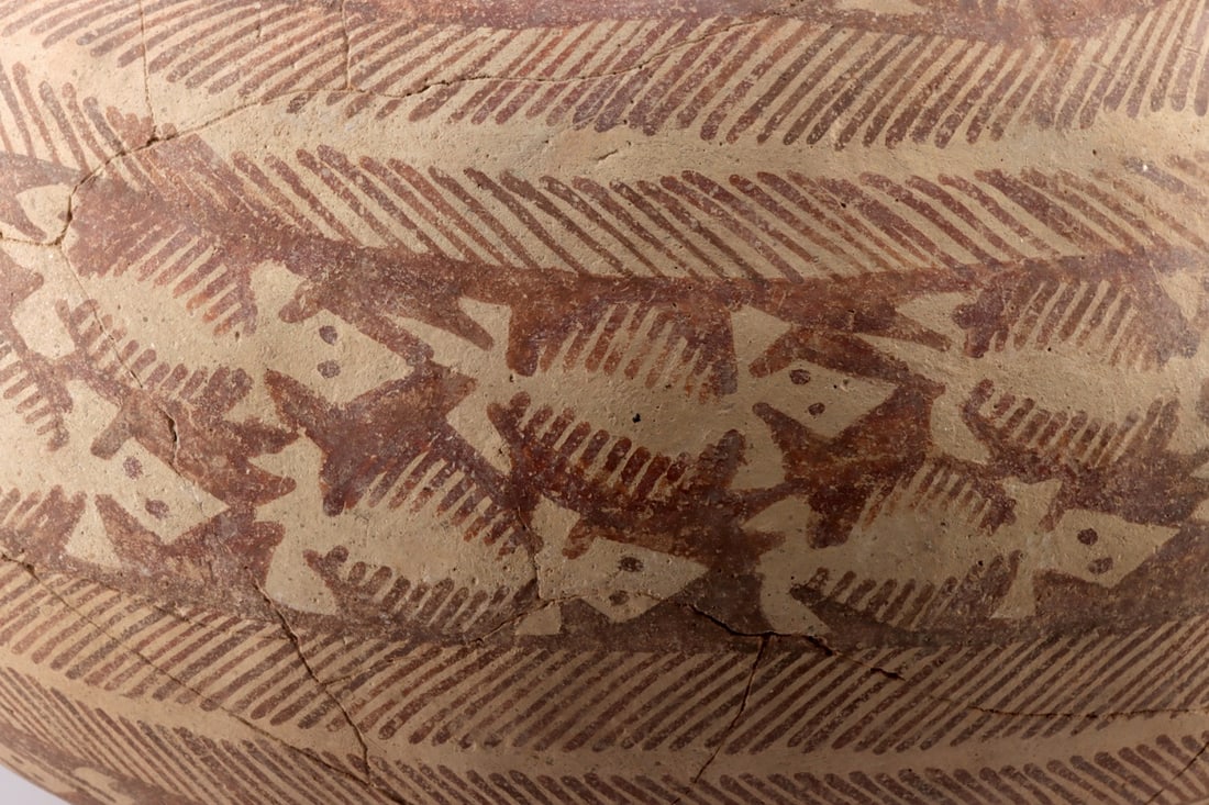 Large Hohokom Vessel with Lizard Pattern, Anasazi - 4