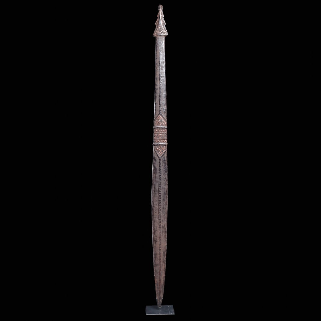 Pre-Contact Boiken Fighting Club: Provenance: Field collected by Michael Hamson 1990’s. Notice: We coordinate worldwide shipping to most destinations, overseeing every detail in-house to guarantee a smooth and exceptional delive