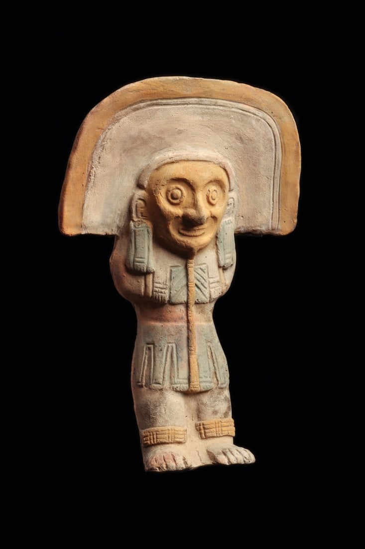 Jamacoaque Polychrome Shaman Figure (1 of 4)