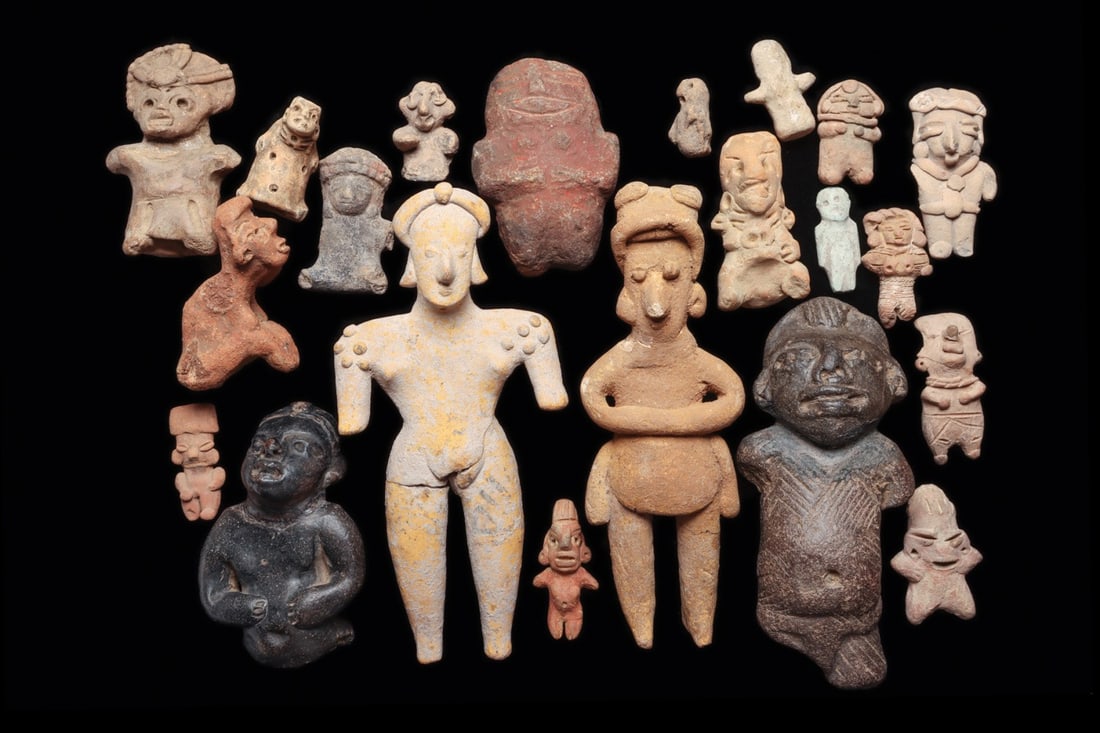 Pre-Classic Pottery & Stone Figures (21) (1 of 4)