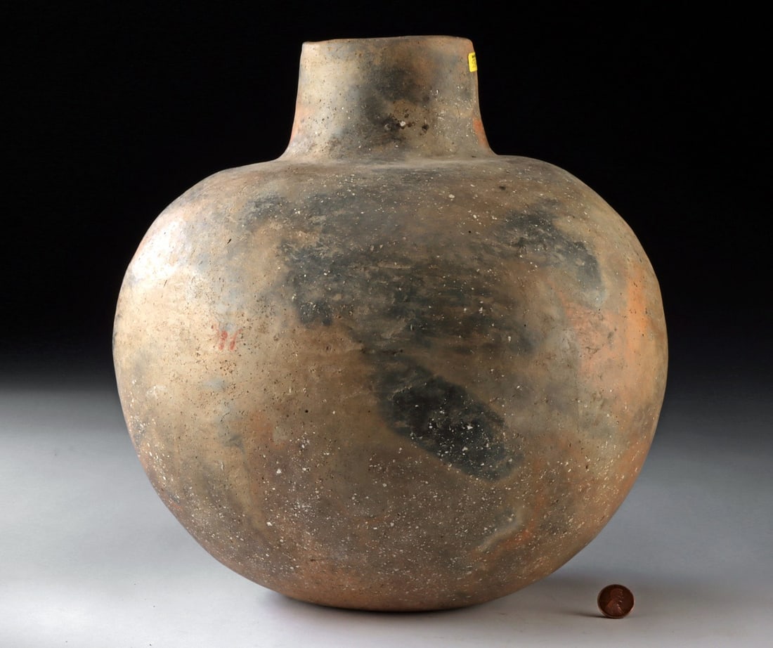 Mississippian Caddo Pottery Bottle - Large Form (1 of 6)