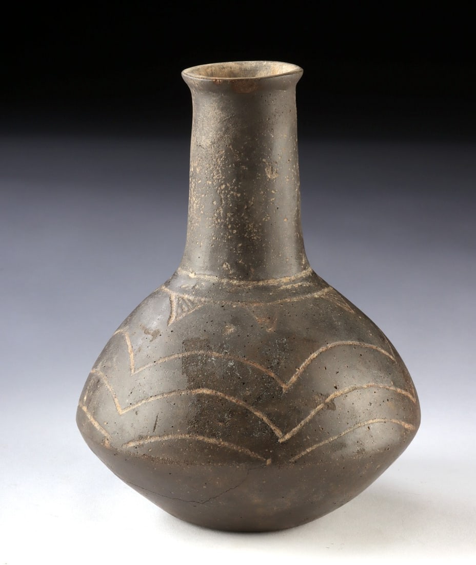 Mississippian Pottery Bottle - Taylor Incised Star (1 of 4)
