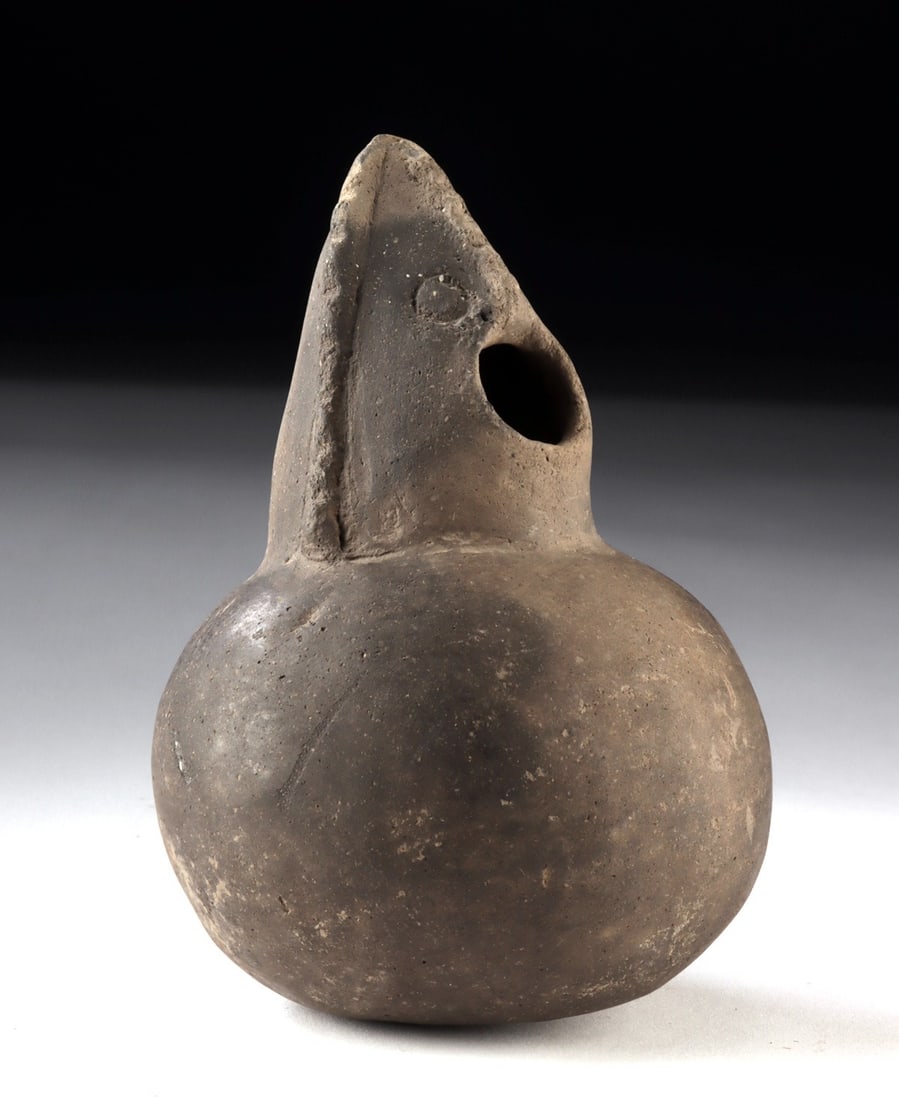 Mississippian Effigy Vessel with Maize-Kernel Crest, ca. 1400–1600 CE (1 of 3)