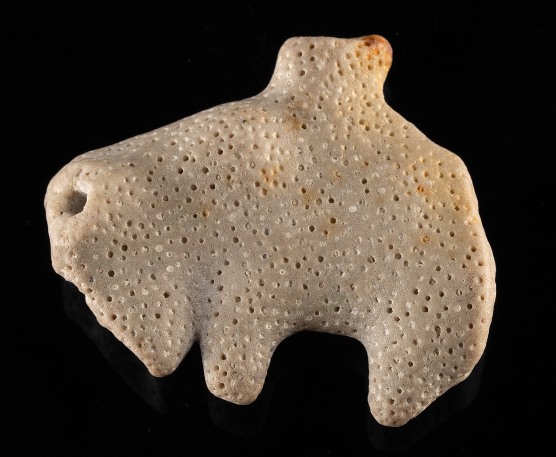 Native American Fossil Coral Quadruped Carving, Missouri (1 of 2)