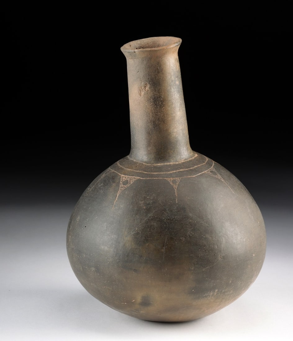 Caddo Incised Pottery Bottle - Globular Body, Engraved Shoulder (1 of 4)