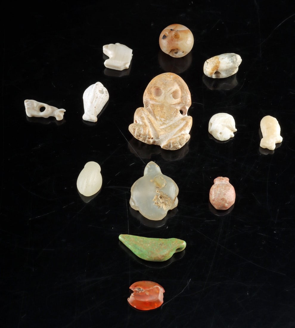 Thirteen Ancient Egyptian & Pre-Columbian Stone & Shell Beads (1 of 2)