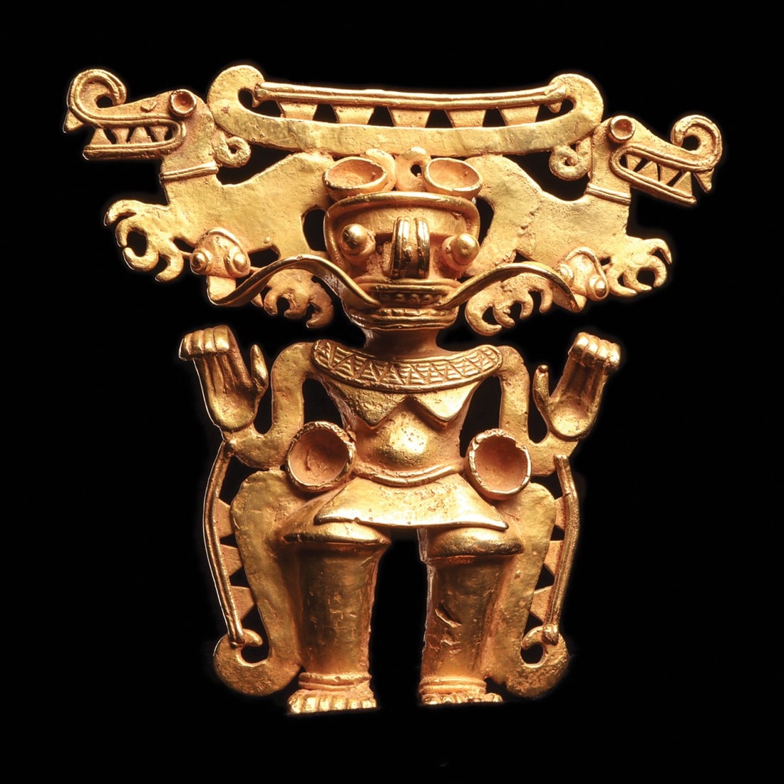 Cocle Gold Deity Pectoral with Crocodilian Headdress (1 of 5)