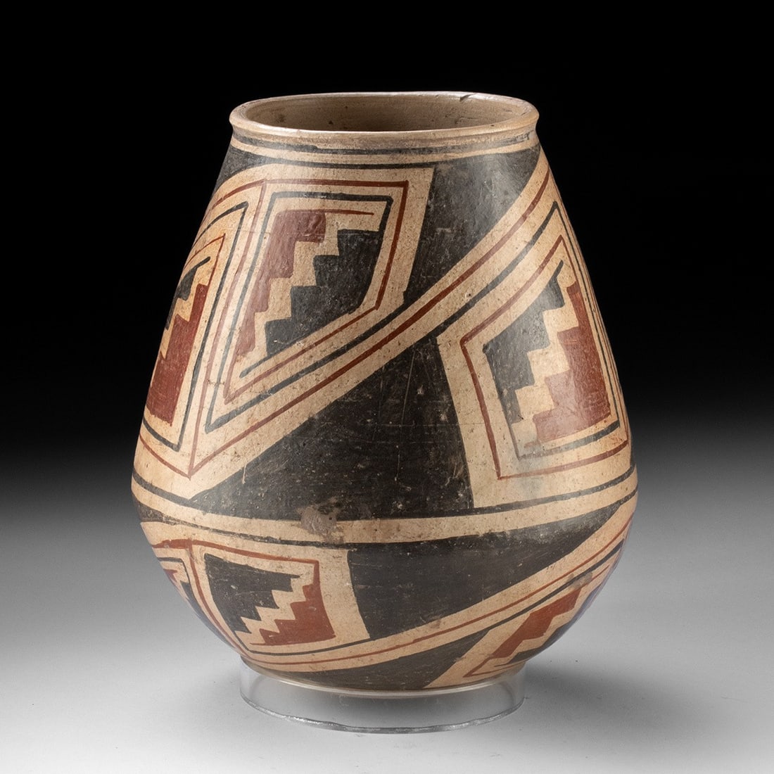Casas Grandes Ramos Polychrome Olla, Chihuahua (1 of 4)