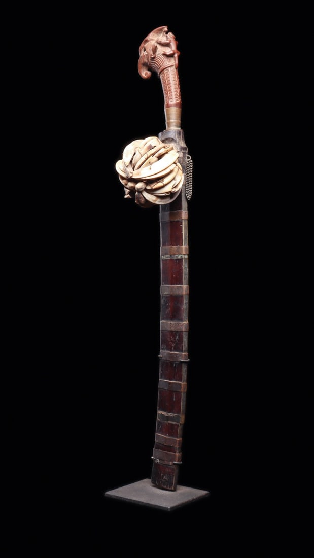 Nias Balato Headhunting Sword with Lasara Hilt and Rattan-Bound Amulet Ball (1 of 7)
