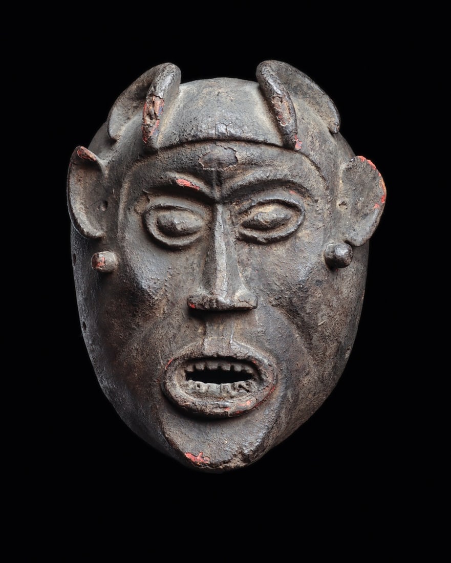 Bangwa Carved Wood Face Mask with Horns, Cameroon Grasslands (1 of 4)