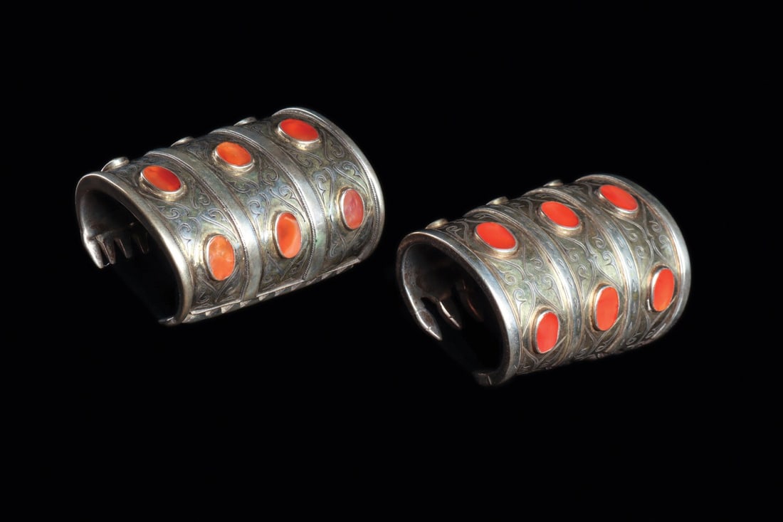 Turkmen Silver Cuff Bracelets with Carnelian, Pair, 19th C. (1 of 6)