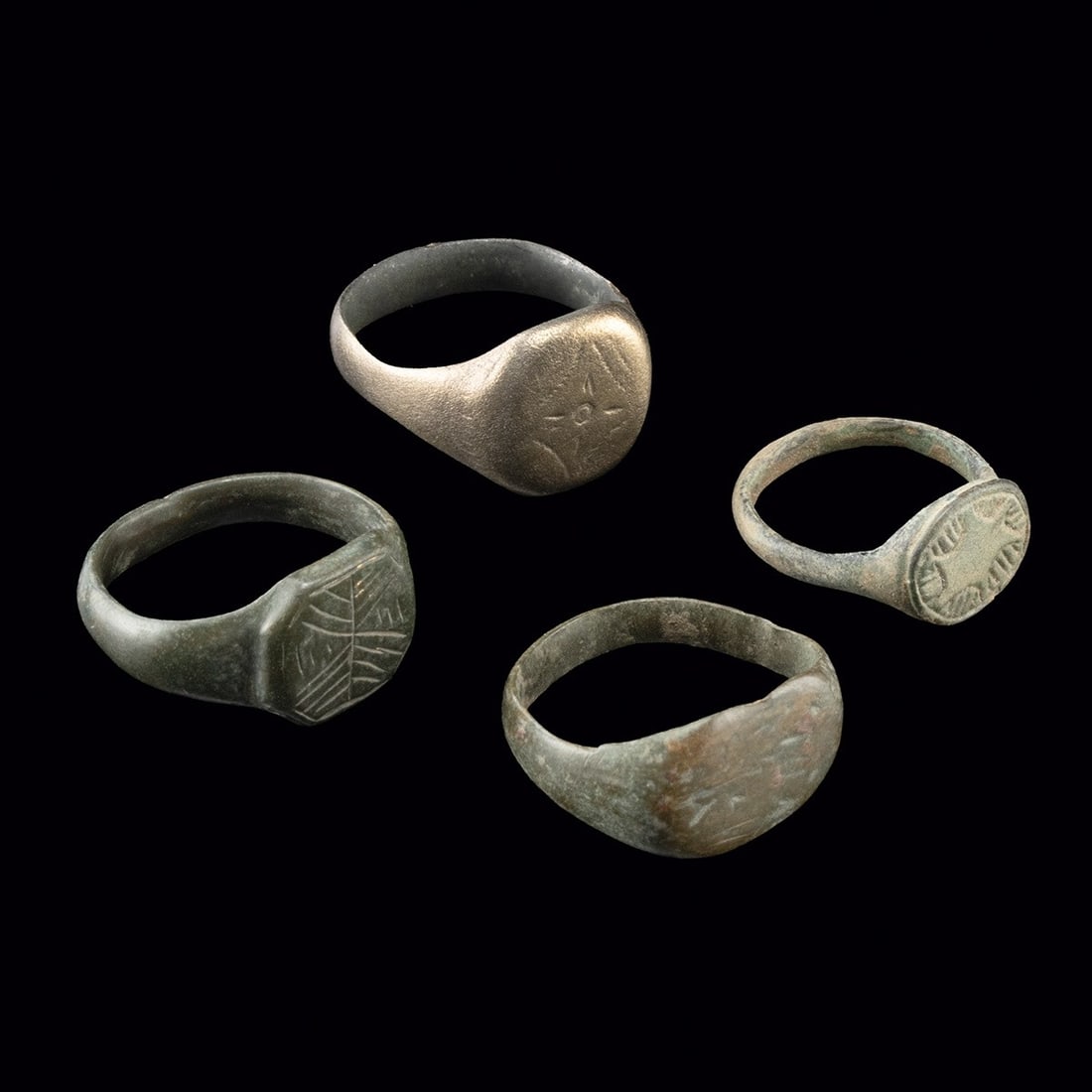 4 Byzantine to Medieval Bronze & Copper Alloy Rings (1 of 2)