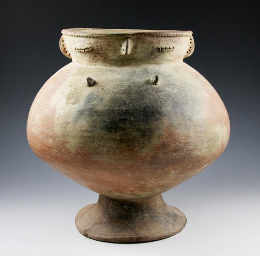 Huge Pre-Columbian Quimbaya Figural Vessel: A large figural vessel of a type attributed to the ancient Quimbaya culture of Colombia, ca.1100 - 1400 CE. Measures impressively at approximately 10-1/2" tall x 11" wide. This imposing, bulbous vesse