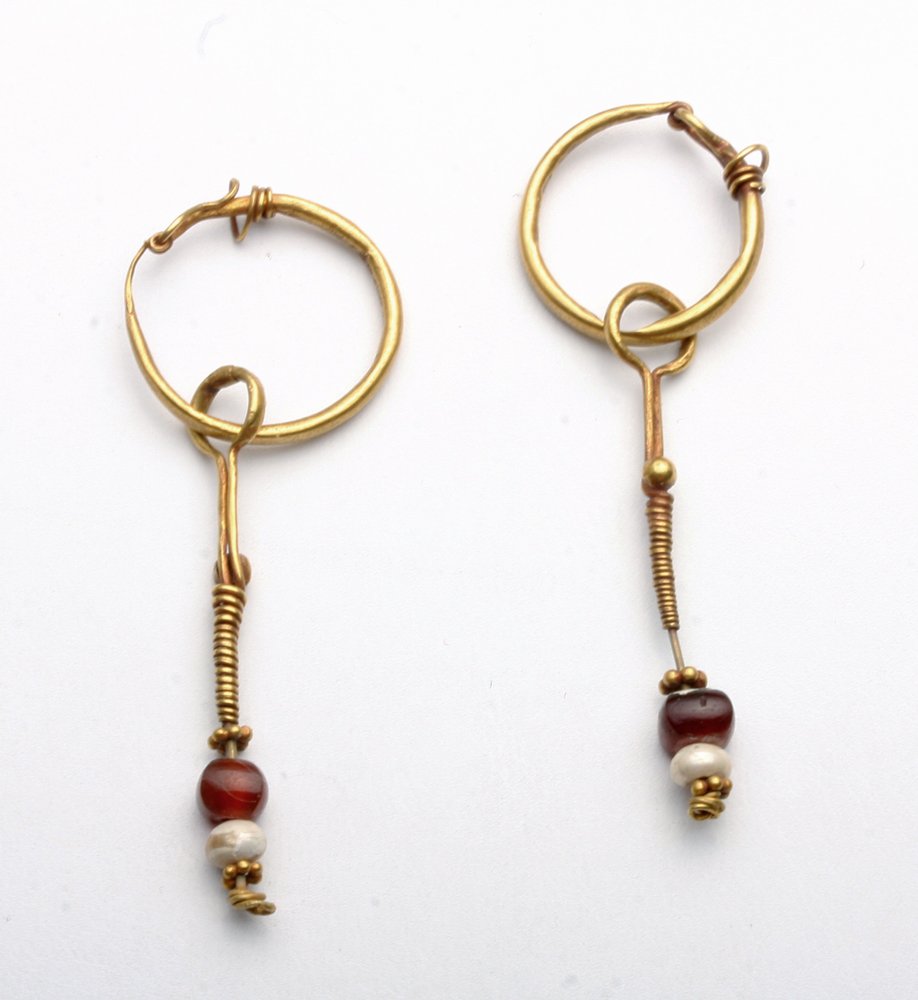 Pr Roman Gold, Pearl and Carnelian Earrings: Eastern Roman Empire, Ca 1st to 3rd centuries CE. Stunning! High karat gold earrings with central hoop from which a wire dangle hangs supporting a small carnelian bead and pearl. 2-1/2" L and weighing