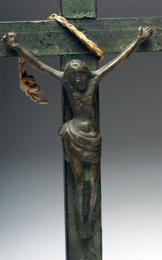 Mexican Wood Cross and Bronze Christ: Mexico, 18th to 19th century. Devotional wooden cross with bronze figure of the crucified Christ. Christ is nicely detailed with deep old patina. 10" long. Provenance: Ex-Private Fritz collection. All