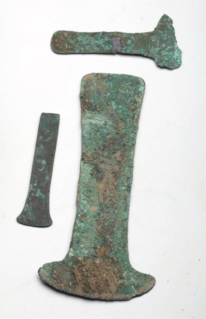 Lot of 3 Inca Chimu Copper Tumis: Pre-Columbian, Northern Peru, CA 1000 to 1400 CE. Trio of copper ceremonial knives, called tumis, placed into the graves to be used in the afterlife - the smallest probably being used during the owner