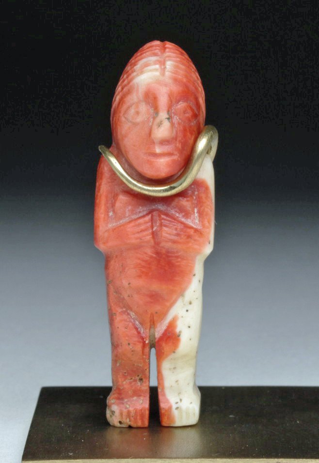 Miniature Inca Female Figure in Spondylus Shell